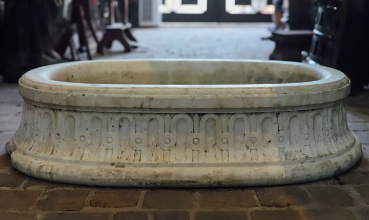 Antigua fuente de jardín