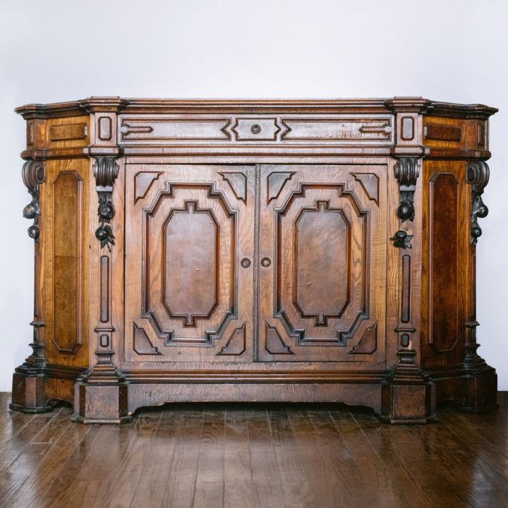 Antiguo mueble buffet